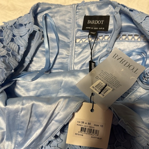 Bardot Australia AGNES LACE DRESS IN DUSTY BLUE Size 6/S $136 - Picture 8 of 9